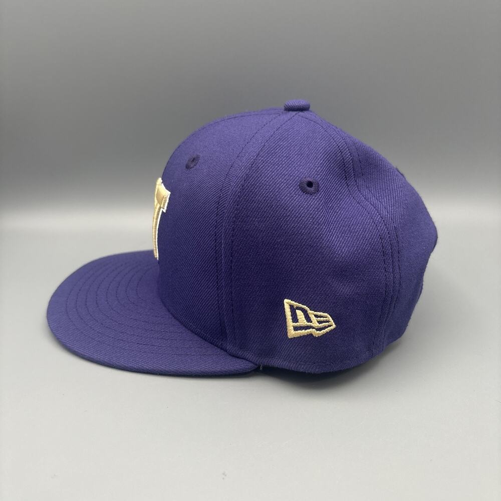 University Of Washington New Era UW Huskies Purple Gold Snapback Hat Youth - Picture 2 of 7